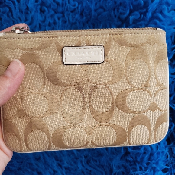 Authentic Coach wristlet - Picture 2 of 7